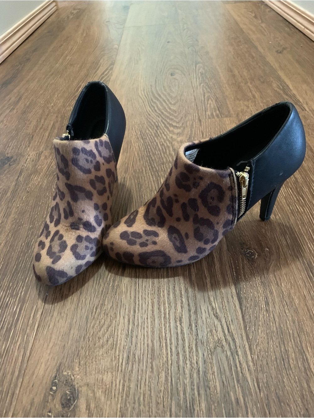 dexflex comfort Leopard Print Ankle Booties with Black Heel